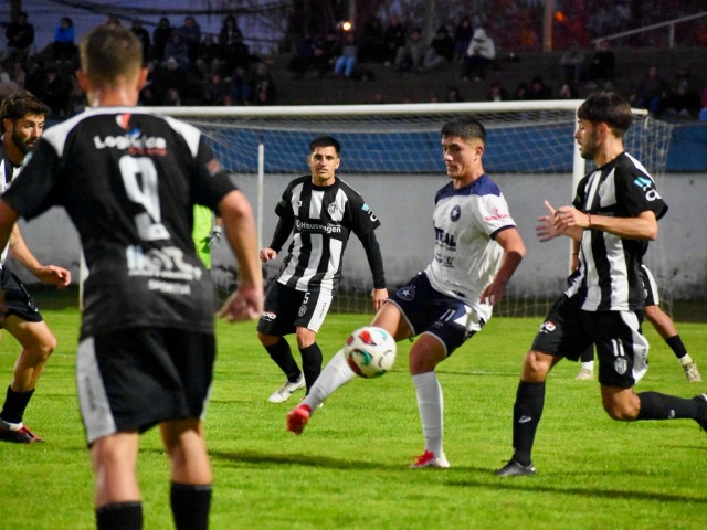 Racing y Estudiantes empataron en un atractivo partido